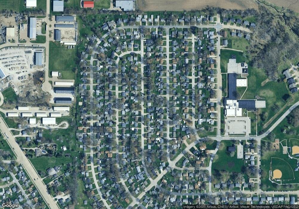 7307 Cedar St, Davenport, IA 52806 - photo 1