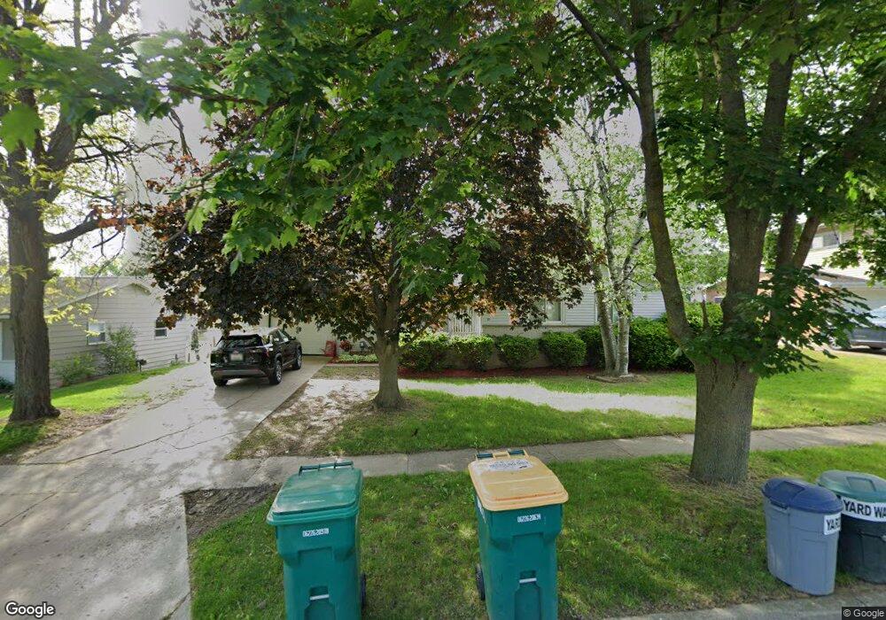 530 Mark Dr, Flushing, MI 48433 - photo 1