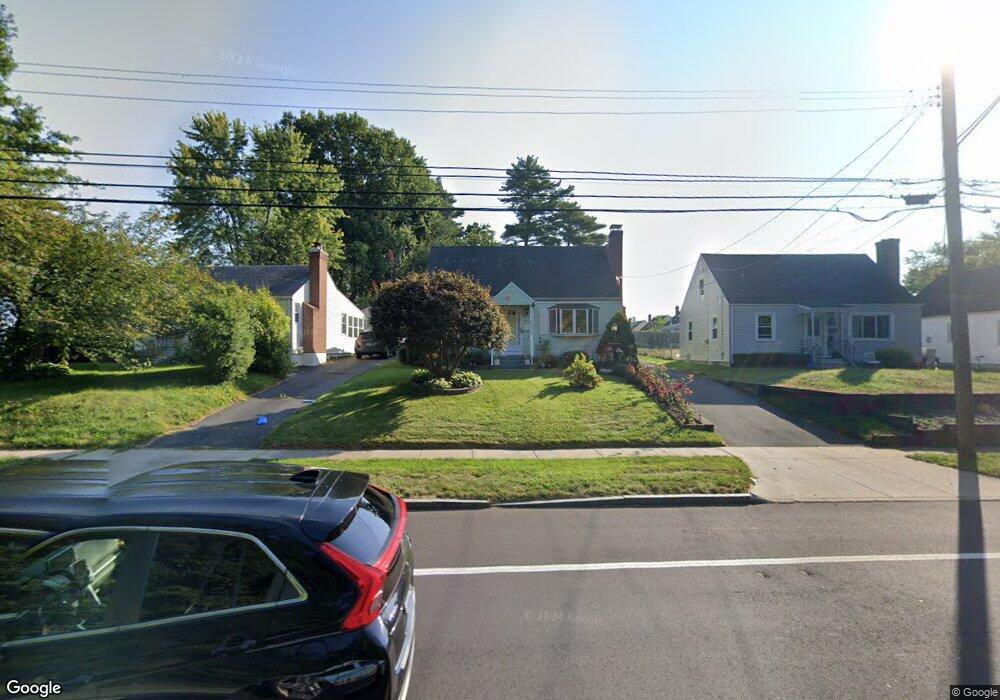 272 Trout Brook Dr, West Hartford, CT 06110 - photo 1