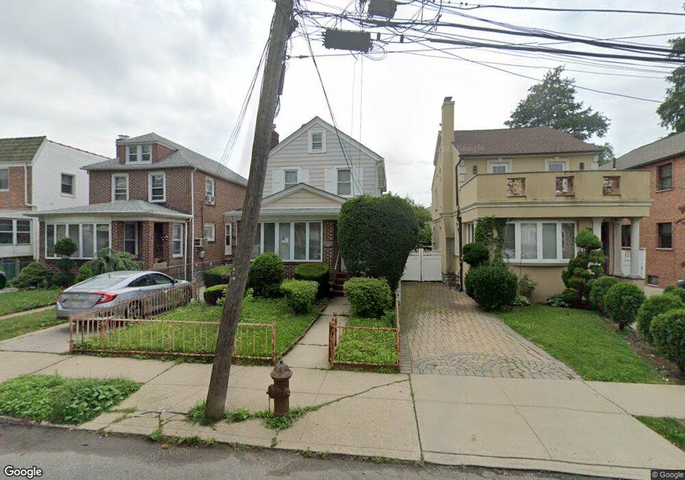 4218 195th St, Flushing, NY 11358 - photo 1