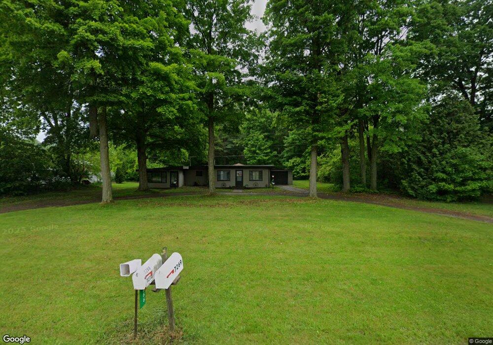7269 Stanley Rd, Flushing, MI 48433 - photo 1