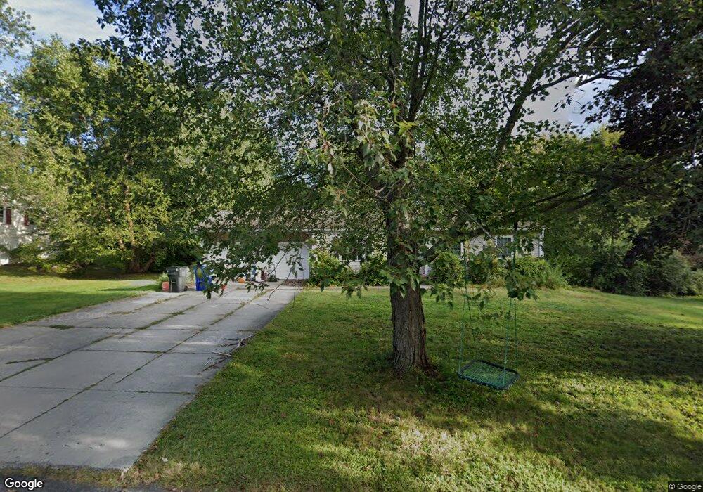 63 Tracy Cir, Amherst, MA 01002 - photo 1