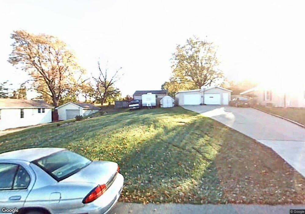 218 N 9th Ave W, Newton, IA 50208 - photo 1