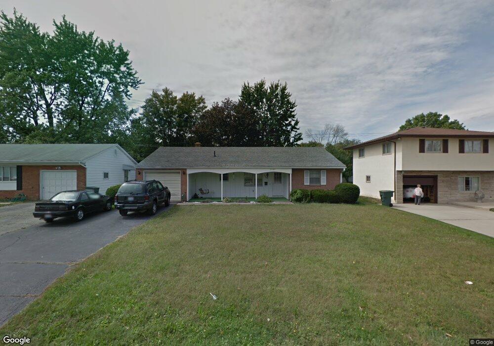 5345 Karl Rd, Columbus, OH 43229 - photo 1