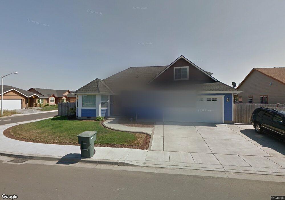 349 Camrin Loop, Creswell, OR 97426 - photo 1