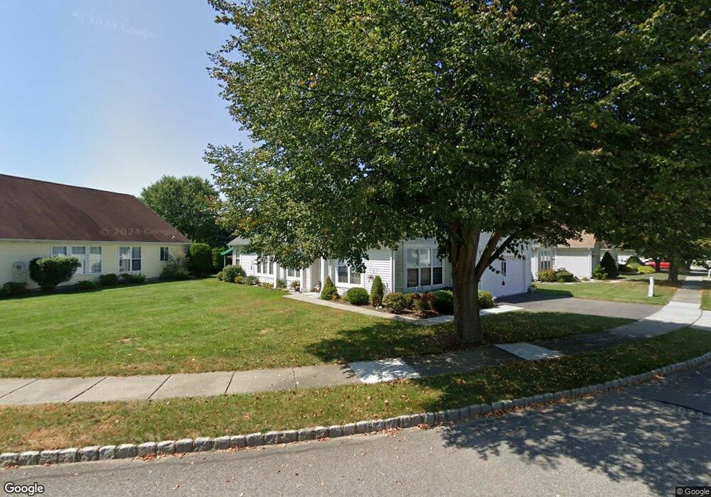 9 Buckingham Cir, Belvidere, NJ 07823 - photo 1