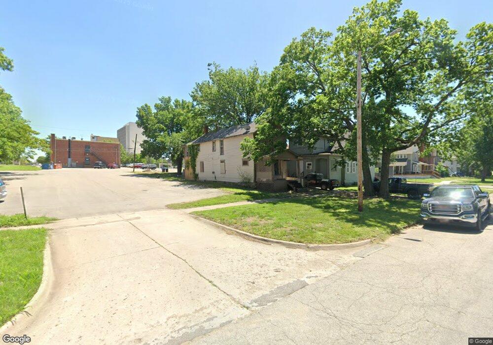 628 SW Tyler St, Topeka, KS 66603 - photo 1