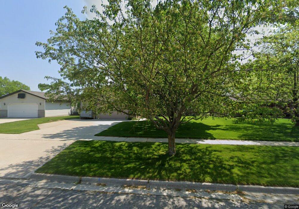 1207 Villa Park Dr, West Bend, WI 53090 - photo 1