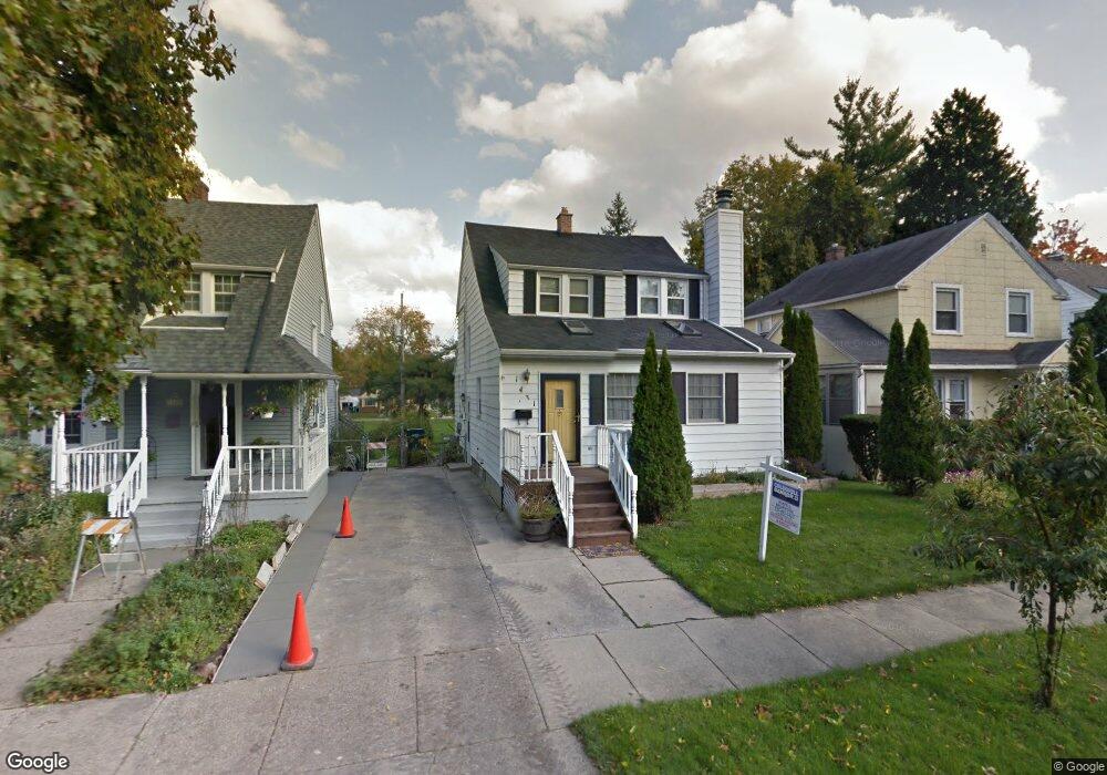 1429 Corbett St, Lansing, MI 48910 - photo 1