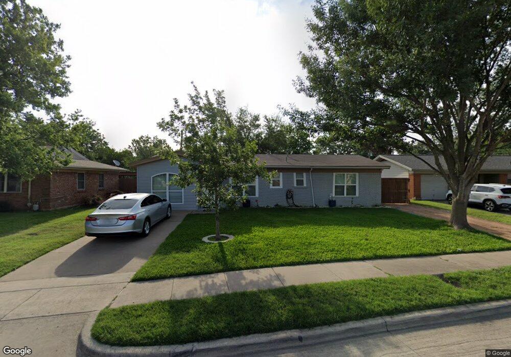 832 Jerry Ln, Bedford, TX 76022 - photo 1