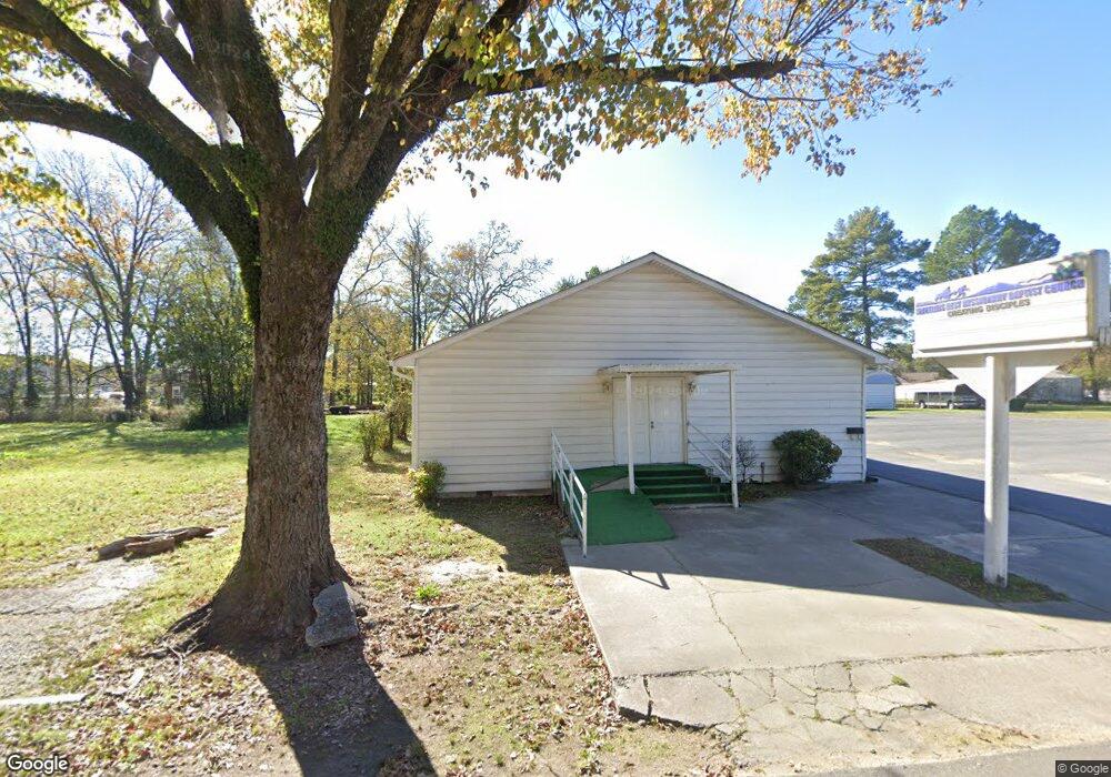 1002 E 1st St, Stuttgart, AR 72160 - photo 1