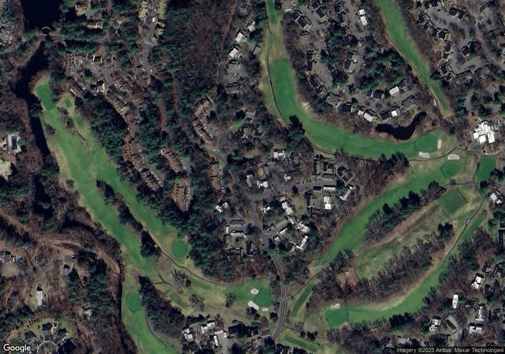 4 Canterbury Ln, Avon, CT 06001 - photo 1