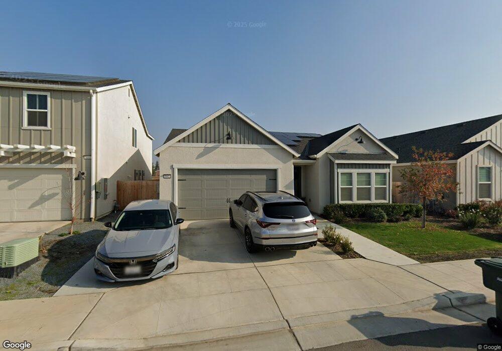 3440 N Douglas Ave, Fresno, CA 93727 - photo 1