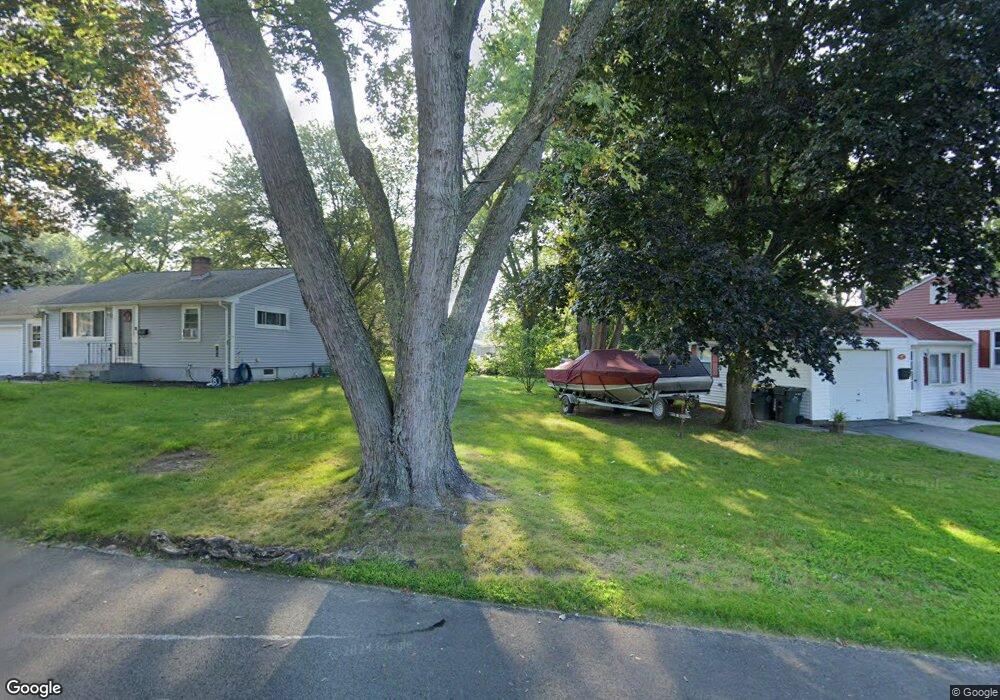 2 Pond St, Franklin, MA 02038 - photo 1