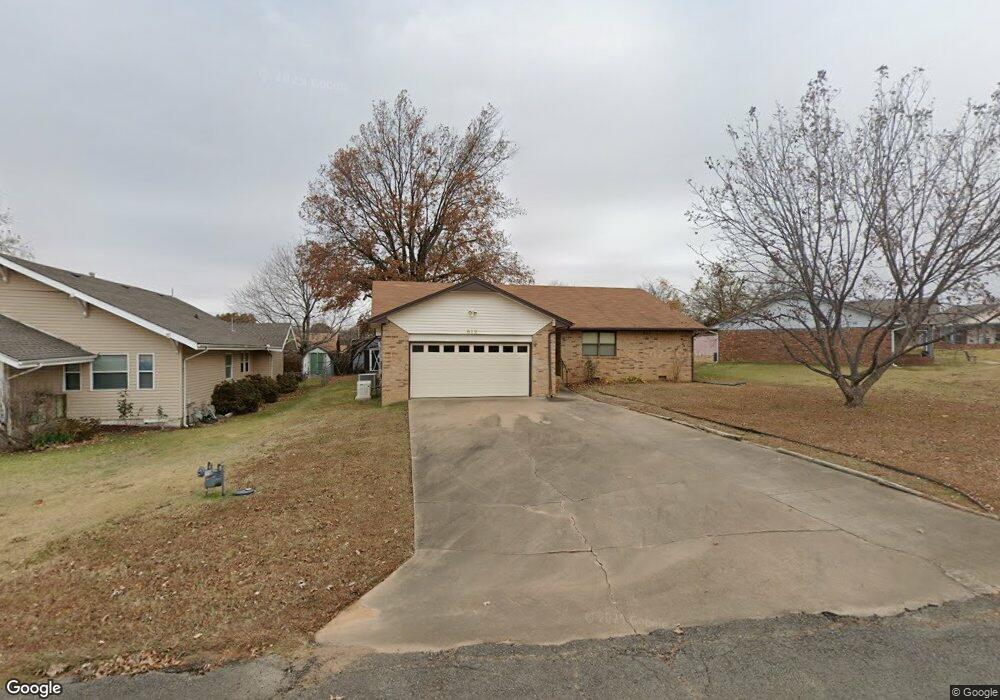 612 S 4th St, Eufaula, OK 74432 - photo 1