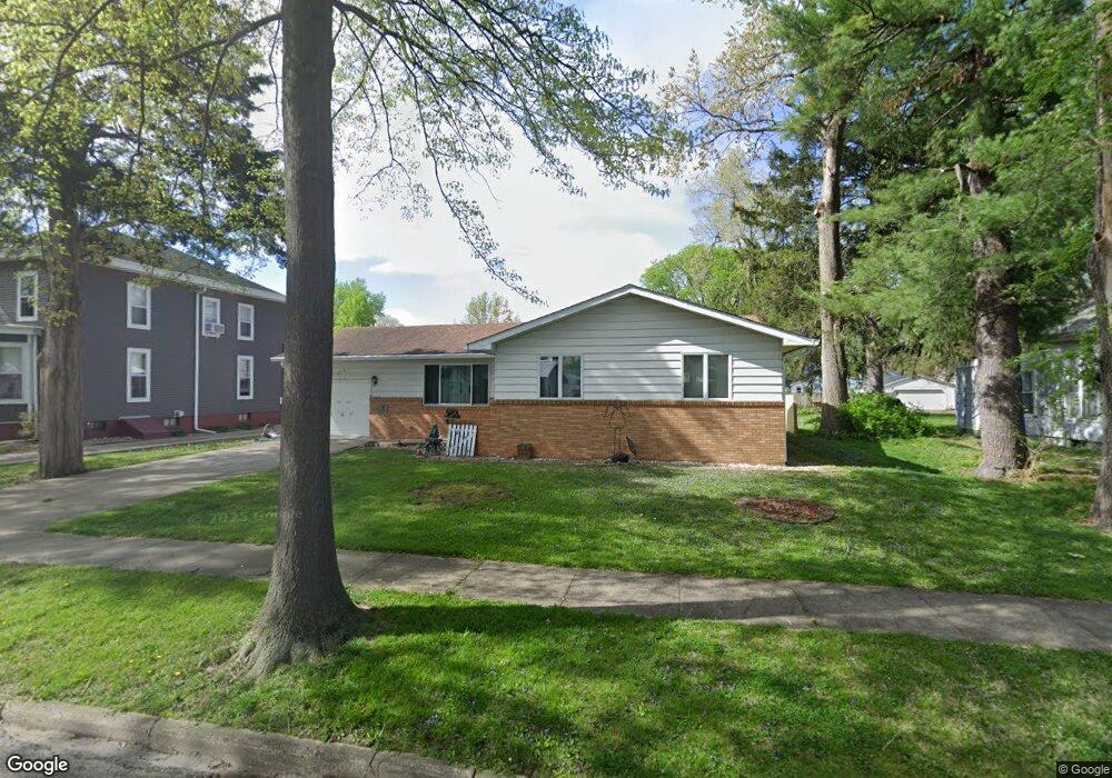 619 Lincoln Ave, Lincoln, IL 62656 - photo 1
