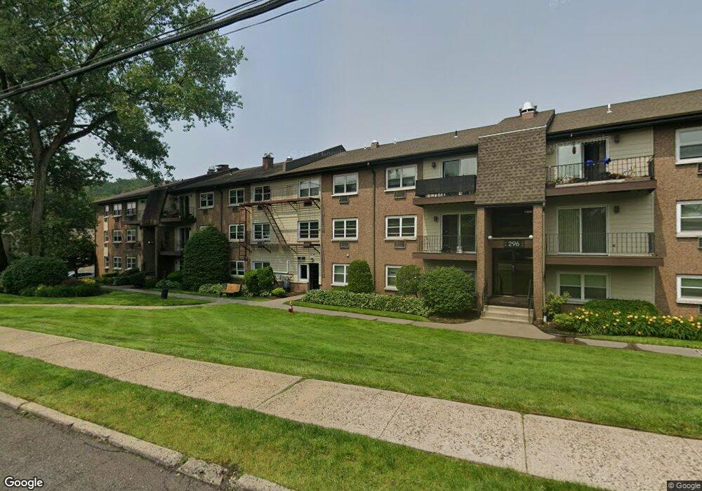 298 Piermont Ave unit 1C, Nyack, NY 10960 - photo 1