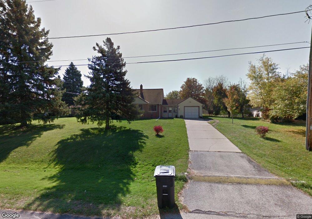 N68W13371 Ranch Rd, Menomonee Falls, WI 53051 - photo 1