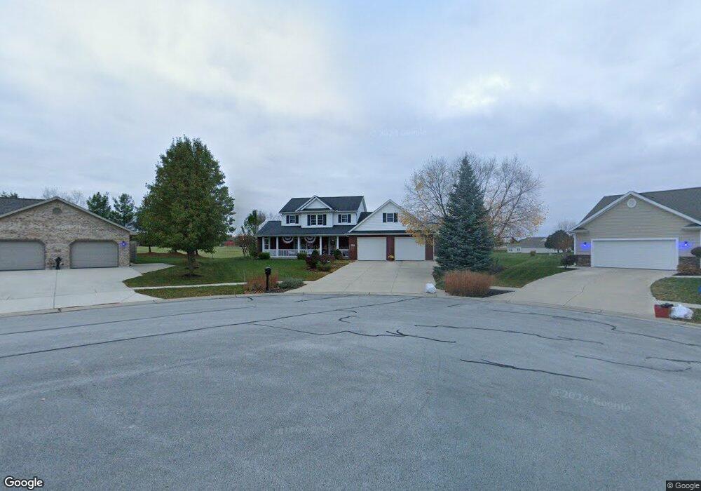 1402 Gettysburg Dr, Wapakoneta, OH 45895 - photo 1