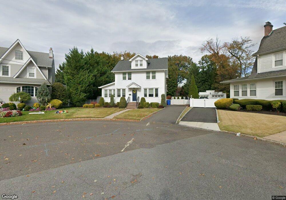 8 Lynn Ct, Rutherford, NJ 07070 - photo 1