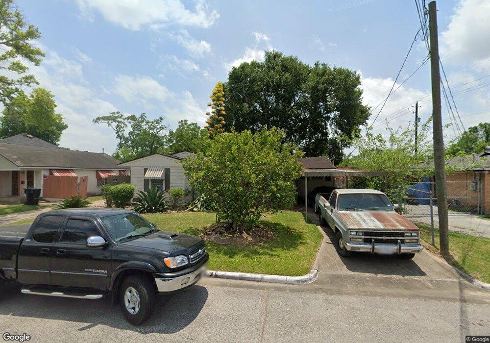 4736 Bricker St, Houston, UT 77033 - photo 1