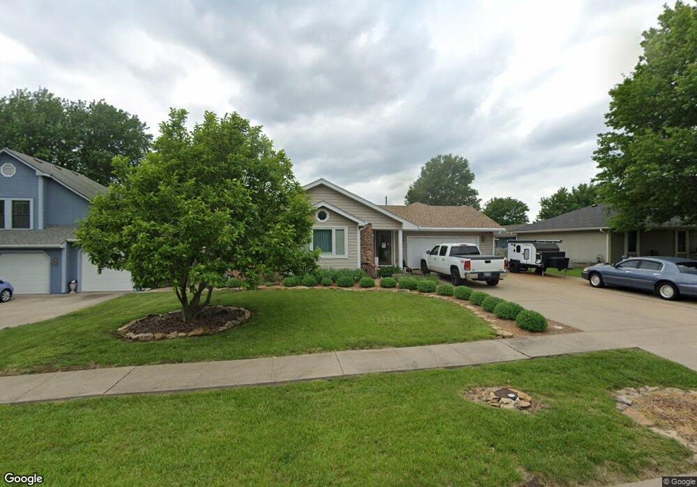 2813 SW Herefordshire Rd, Topeka, KS 66614 - photo 1