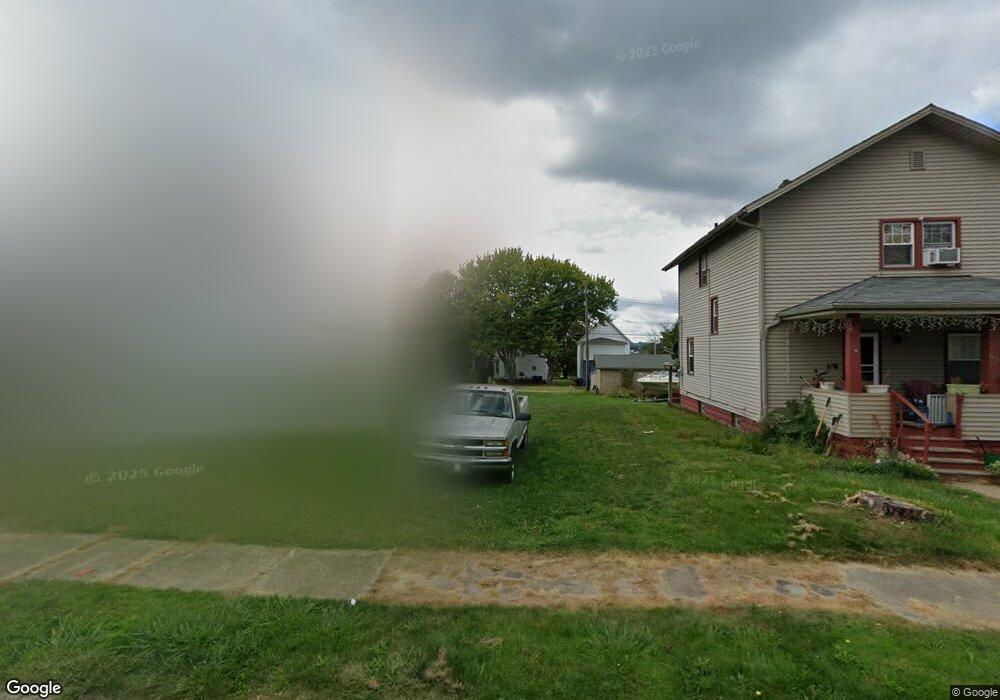 590 Spruce Ave, Sharon, PA 16146 - photo 1