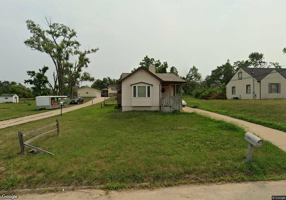 351 27th Ave SW, Cedar Rapids, IA 52404 - photo 1