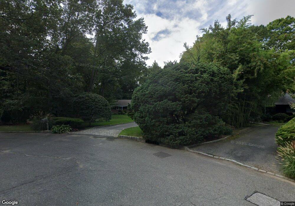 4 Dooley Ct, Dix Hills, NY 11746 - photo 1