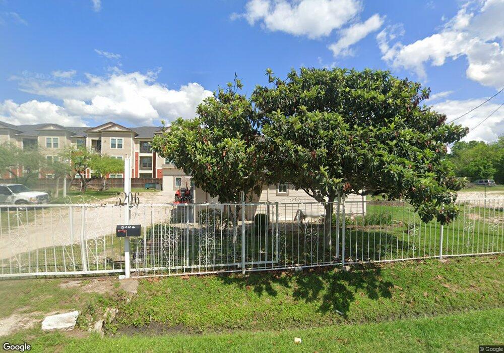 5206 Werner St, Houston, TX 77022 - photo 1