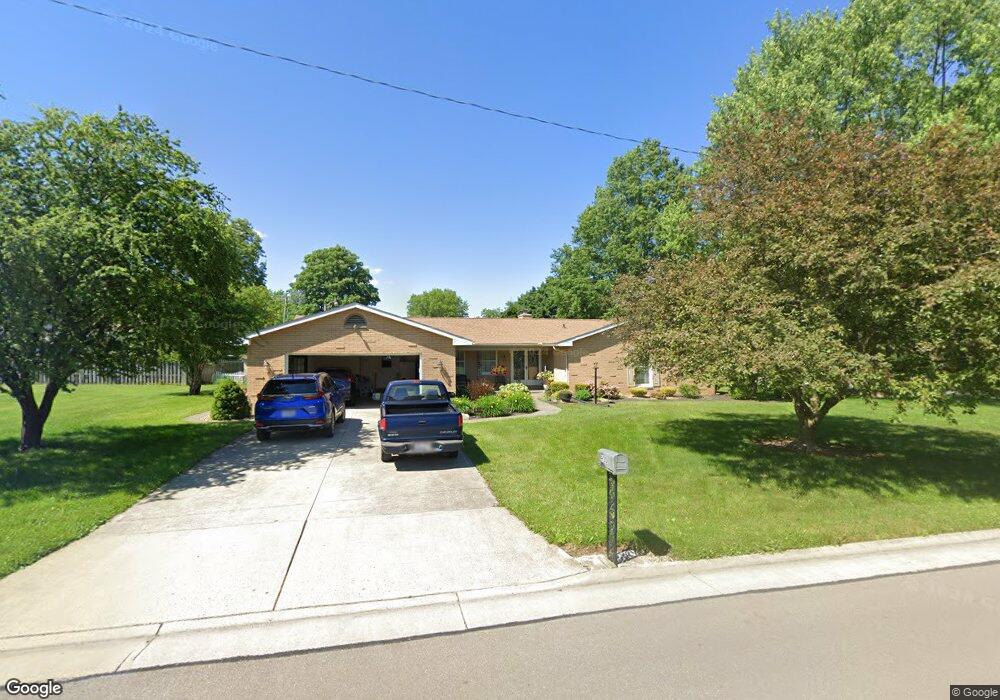 930 Laura Ave, Bucyrus, OH 44820 - photo 1