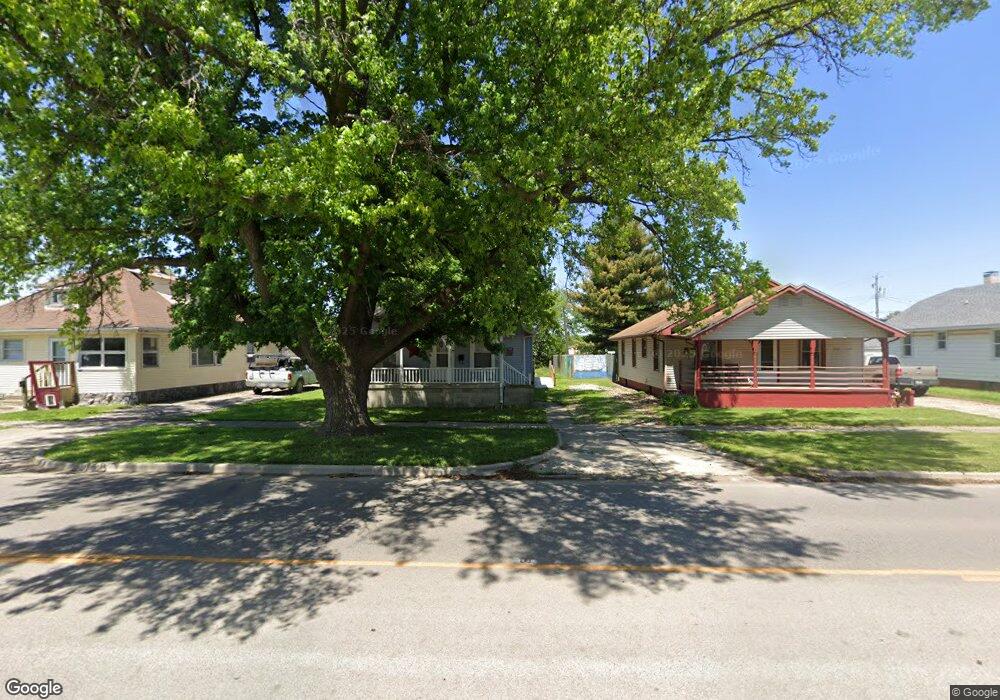 2708 Dewitt Ave, Mattoon, IL 61938 - photo 1