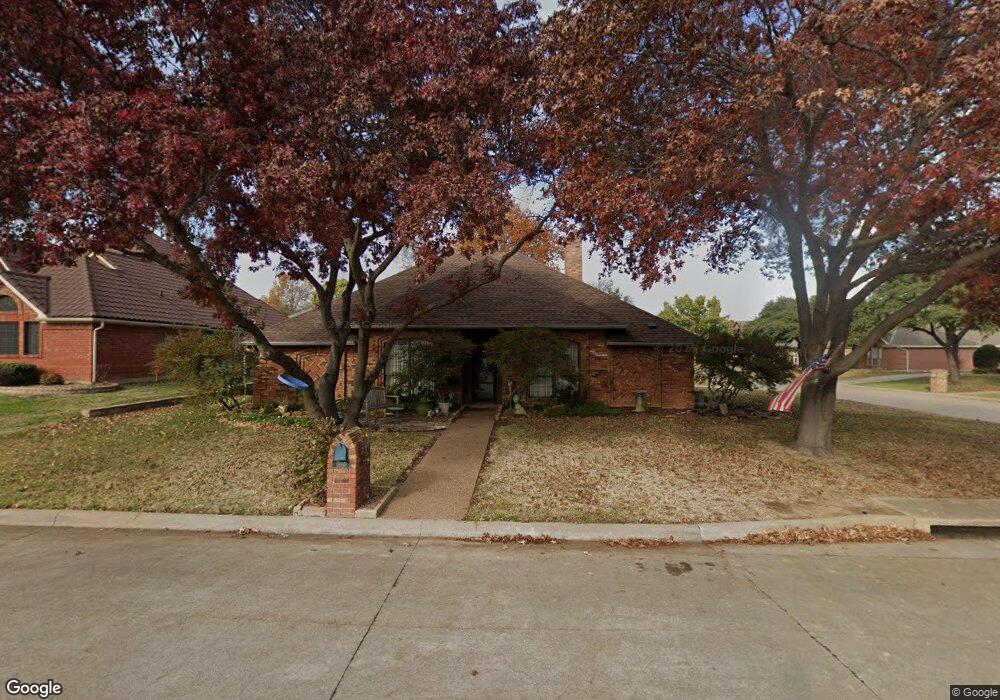 700 Herman Dr, Hurst, TX 76054 - photo 1