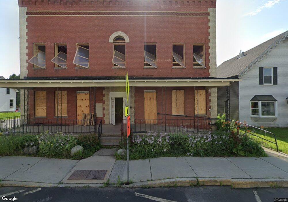 560 Railroad St, Saint Johnsbury, VT 05819 - photo 1