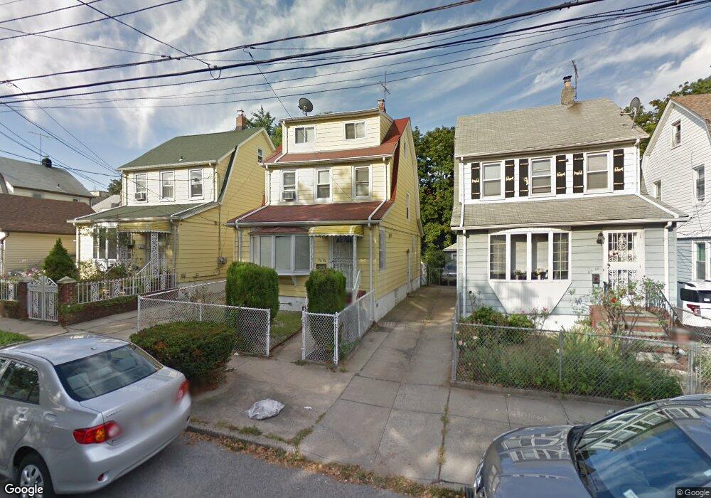 8040 159th St, Jamaica, NY 11432 - photo 1