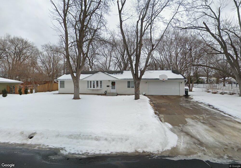 8825 Fremont Ave S, Bloomington, MN 55420 - photo 1