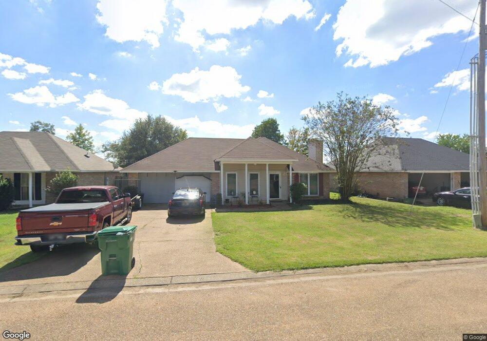 957 Bullrun Dr, Byram, MS 39272 - photo 1