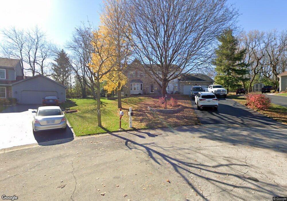 8 Hampton Ct, Algonquin, IL 60102 - photo 1