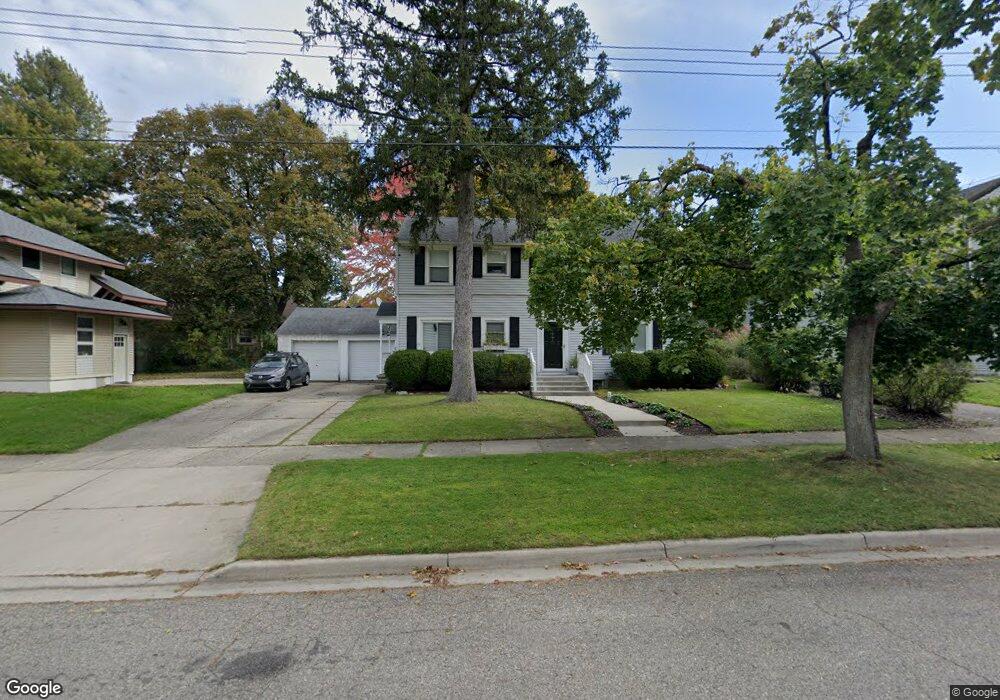 1611 Bradley Ave, Lansing, MI 48910 - photo 1