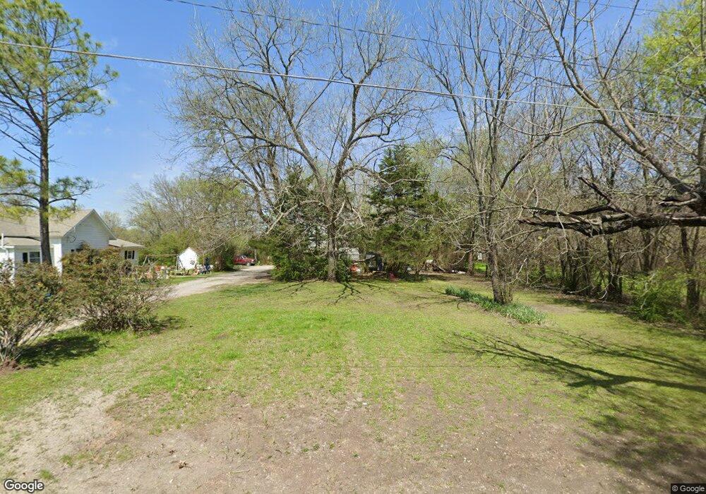 306 E Hackberry, Whitewright, TX 75491 - photo 1