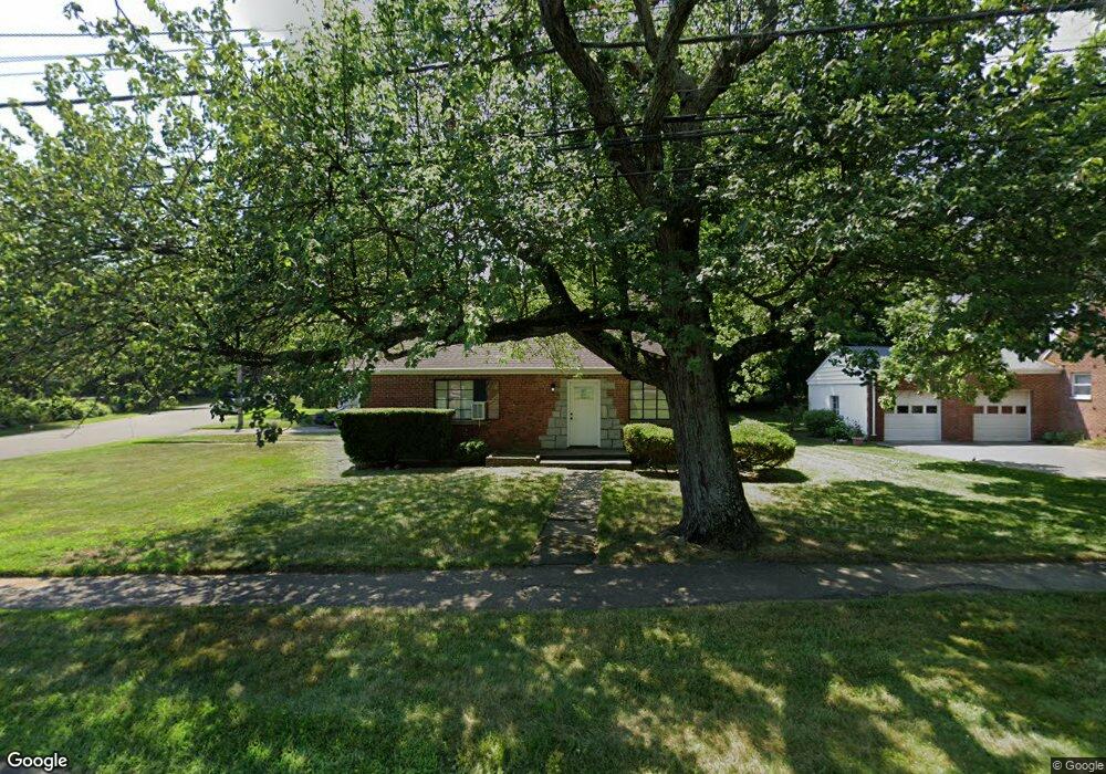 223 N Benson Rd, Fairfield, CT 06824 - photo 1