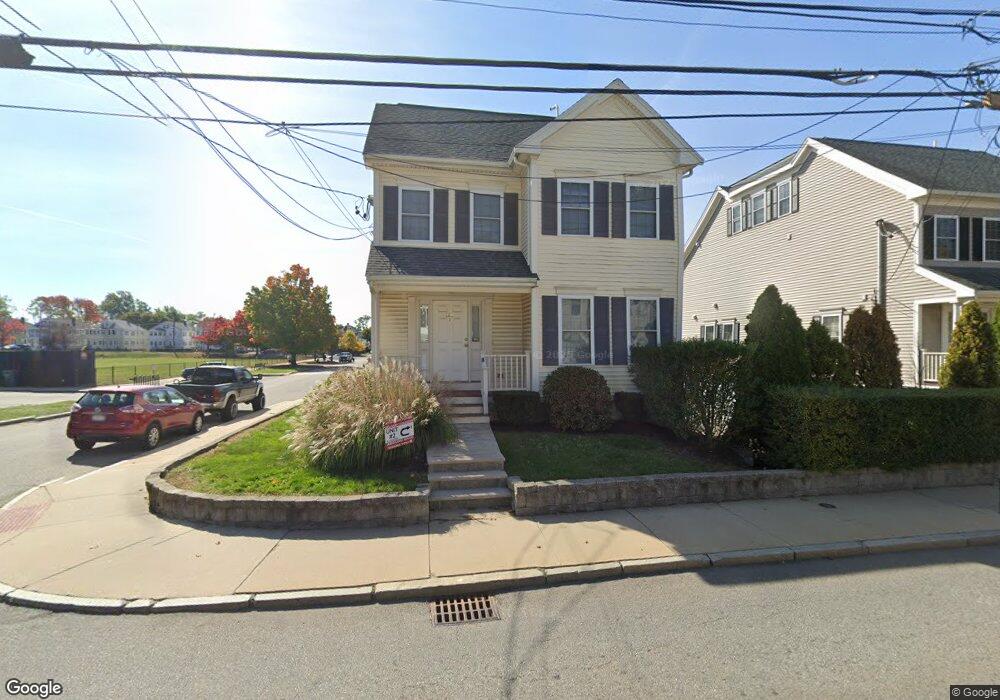 220 Grove St unit 4, Waltham, MA 02453 - photo 1