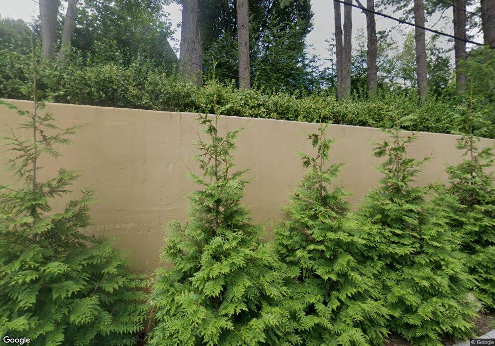 131 Chanticlare Dr, Manhasset, NY 11030 - photo 1