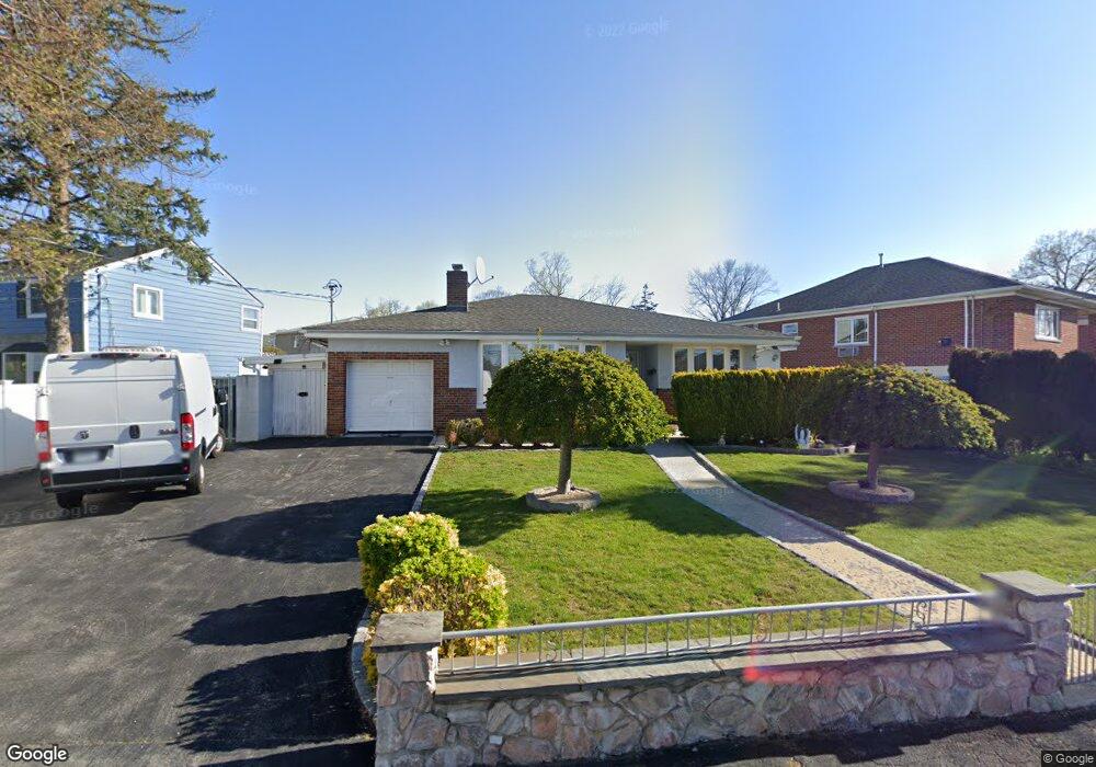 22 Windermere Dr, Yonkers, NY 10710 - photo 1