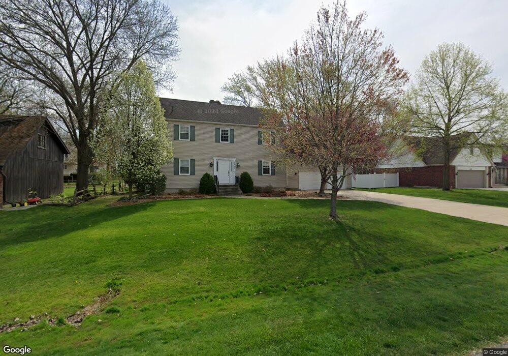 8473 Pine Island Dr, Crown Point, IN 46307 - photo 1