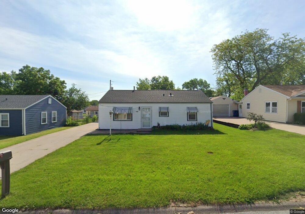 7419 Volquardsen Ave, Davenport, IA 52806 - photo 1