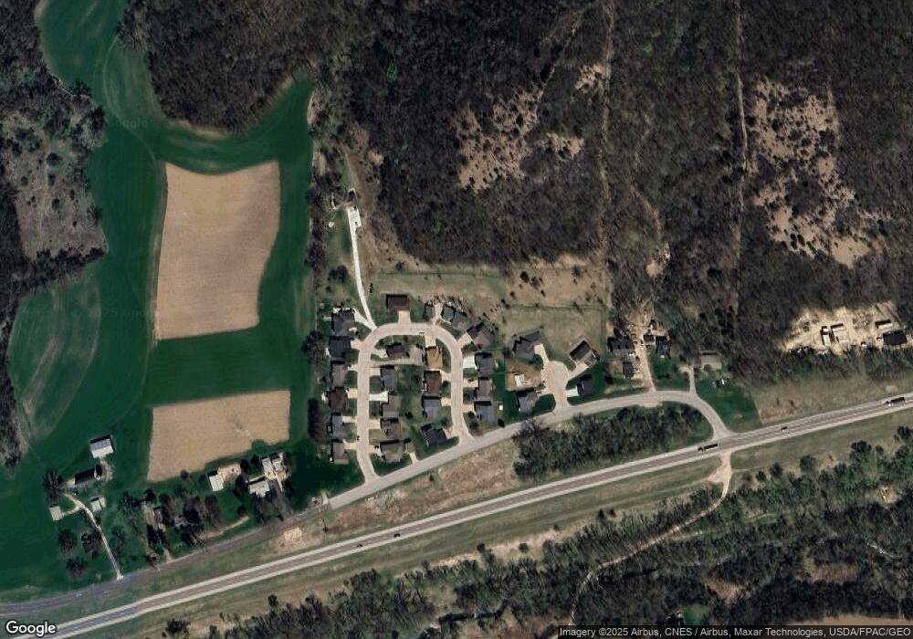 142 Bluffview Dr, Winona, MN 55987 - photo 1