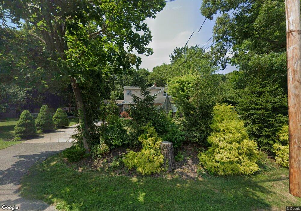 21 Country Rd, Medford, NY 11763 - photo 1