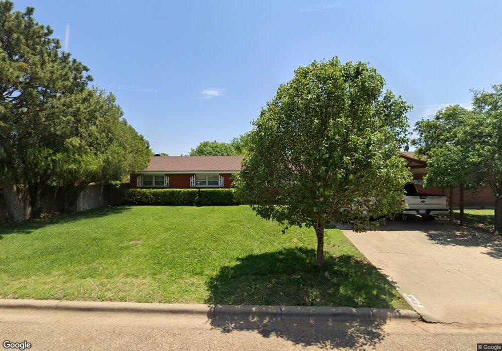 3003 W 19th St, Plainview, TX 79072 - photo 1