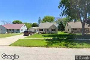204 Broadway Dr, Eagle Grove, IA 50533